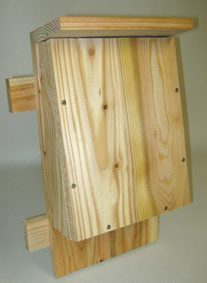 6. Arbeitsschritt: Fledermausnistkasten aus Holz