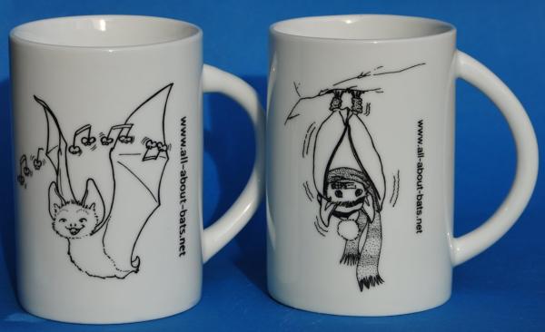 Set aus zwei Porzellan-Tassen "Musikfledermaus" und "Frierende Fledermaus"